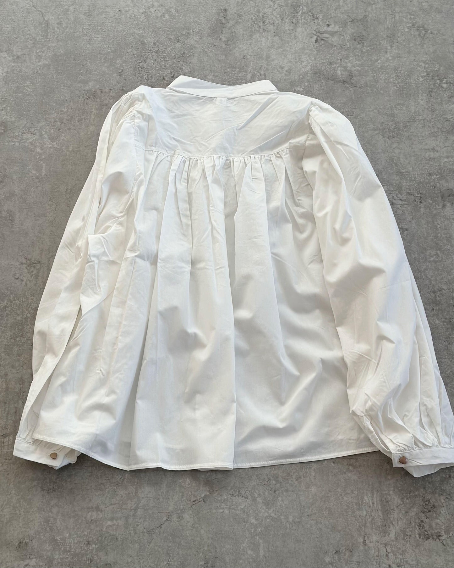 ハートボタンシャツ