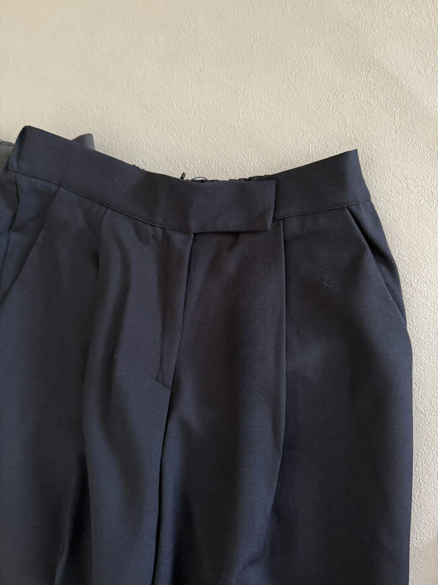 Hansome tapered slacks