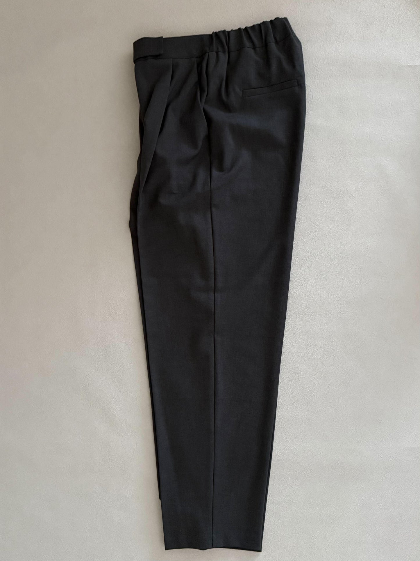 Hansome tapered slacks