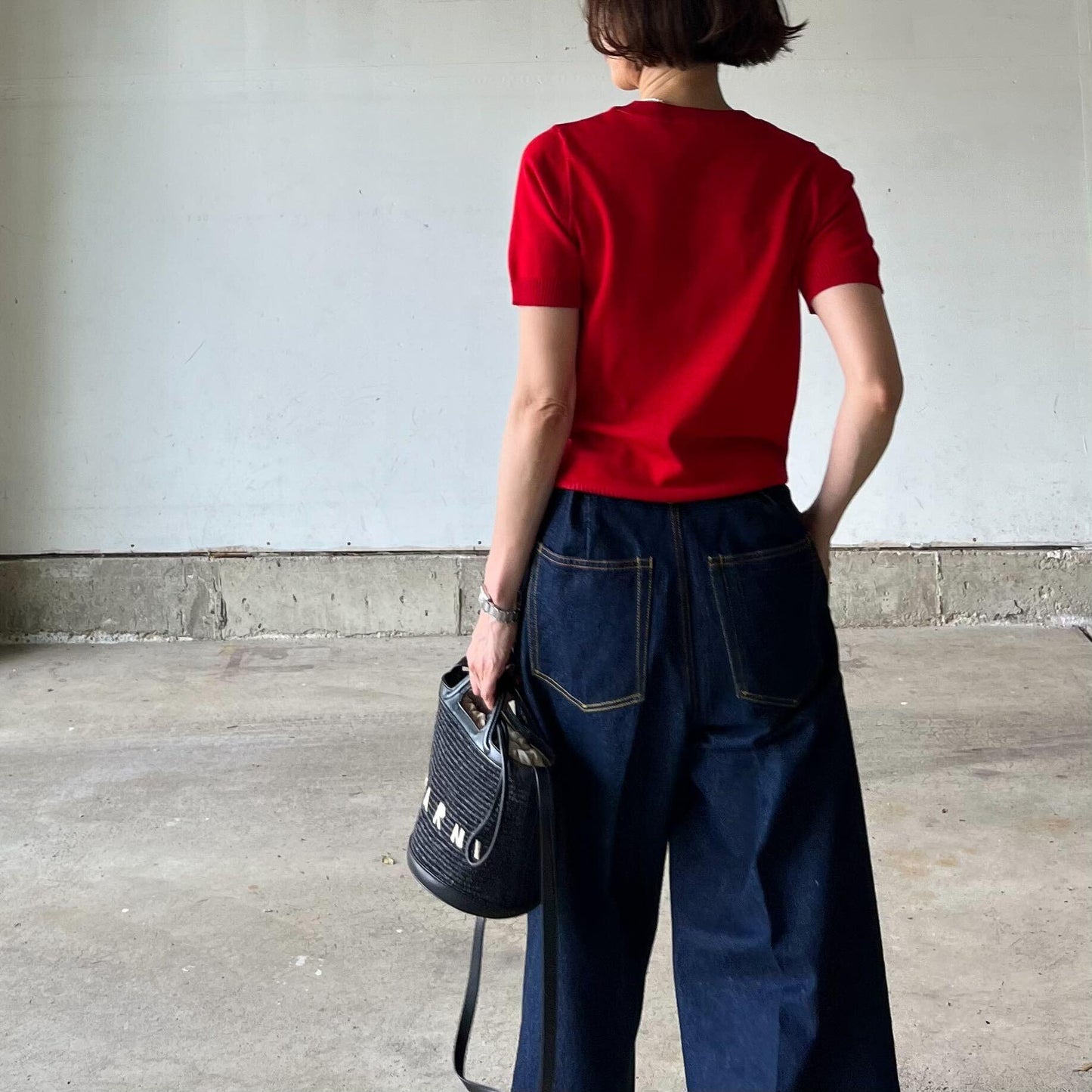 刺繍ロゴニット