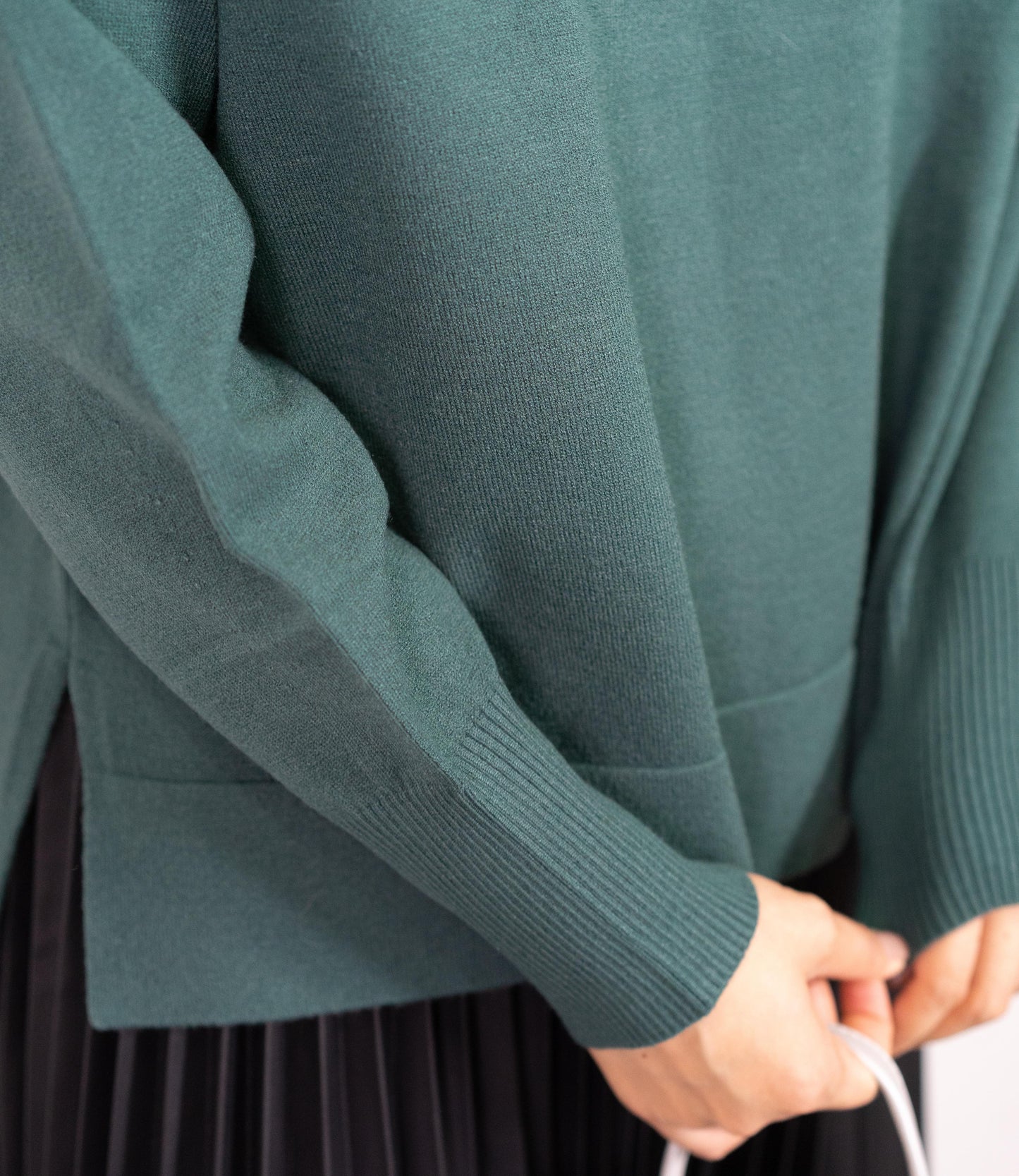 ハイネックスクエアニット