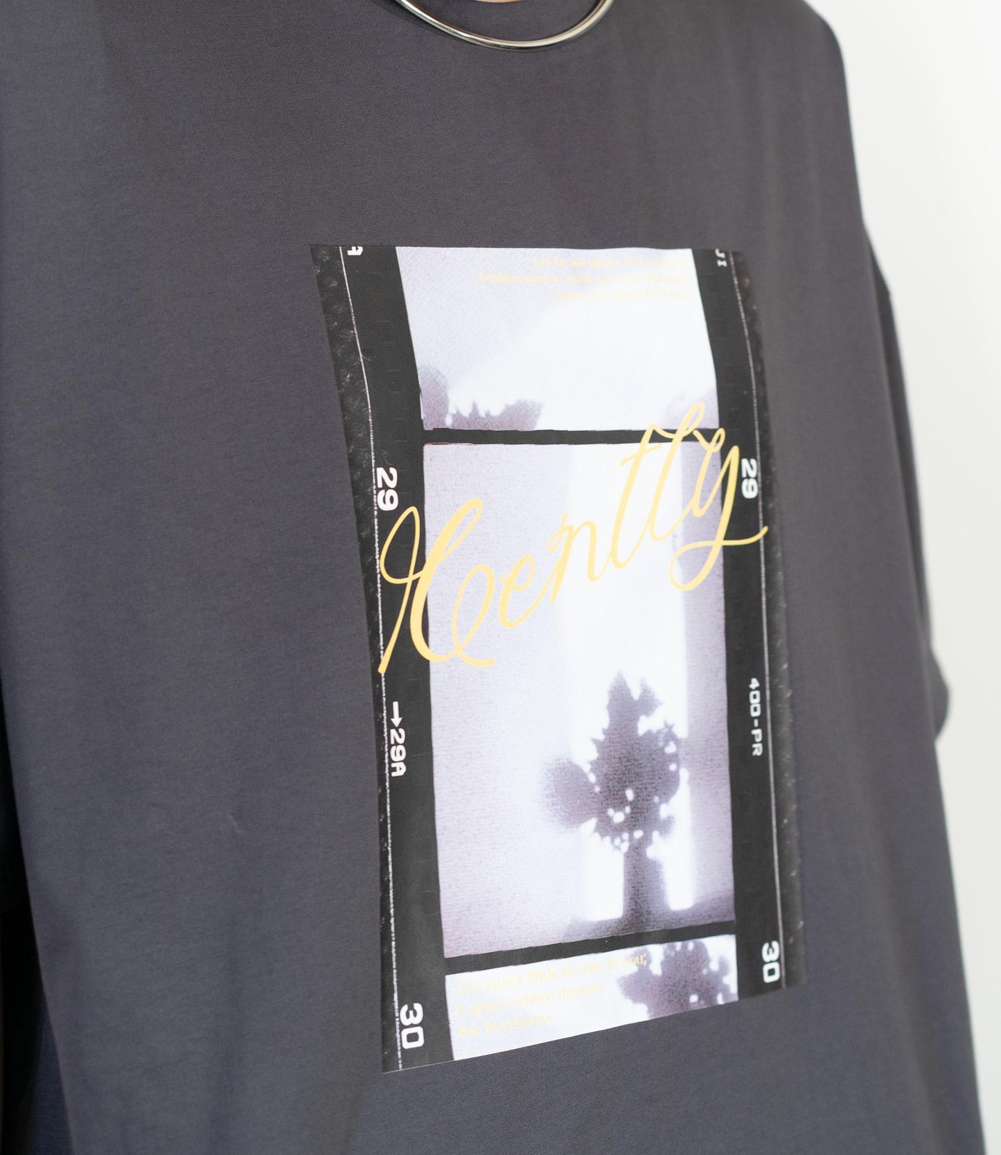 【接触冷感】ラウンドテールフォトTシャツ