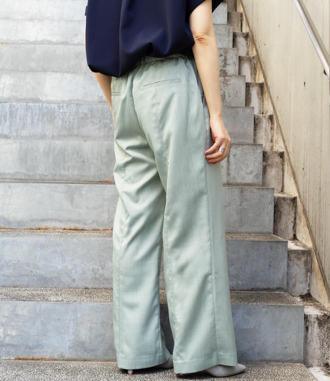 ナチュラルフレアシルエットパンツ