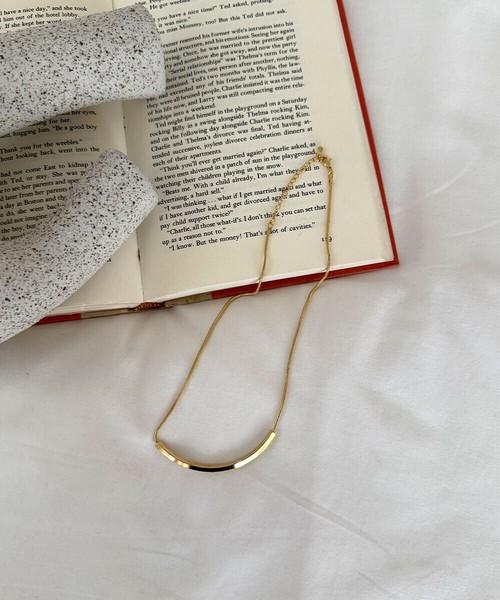 カーブバーモチーフネックレス