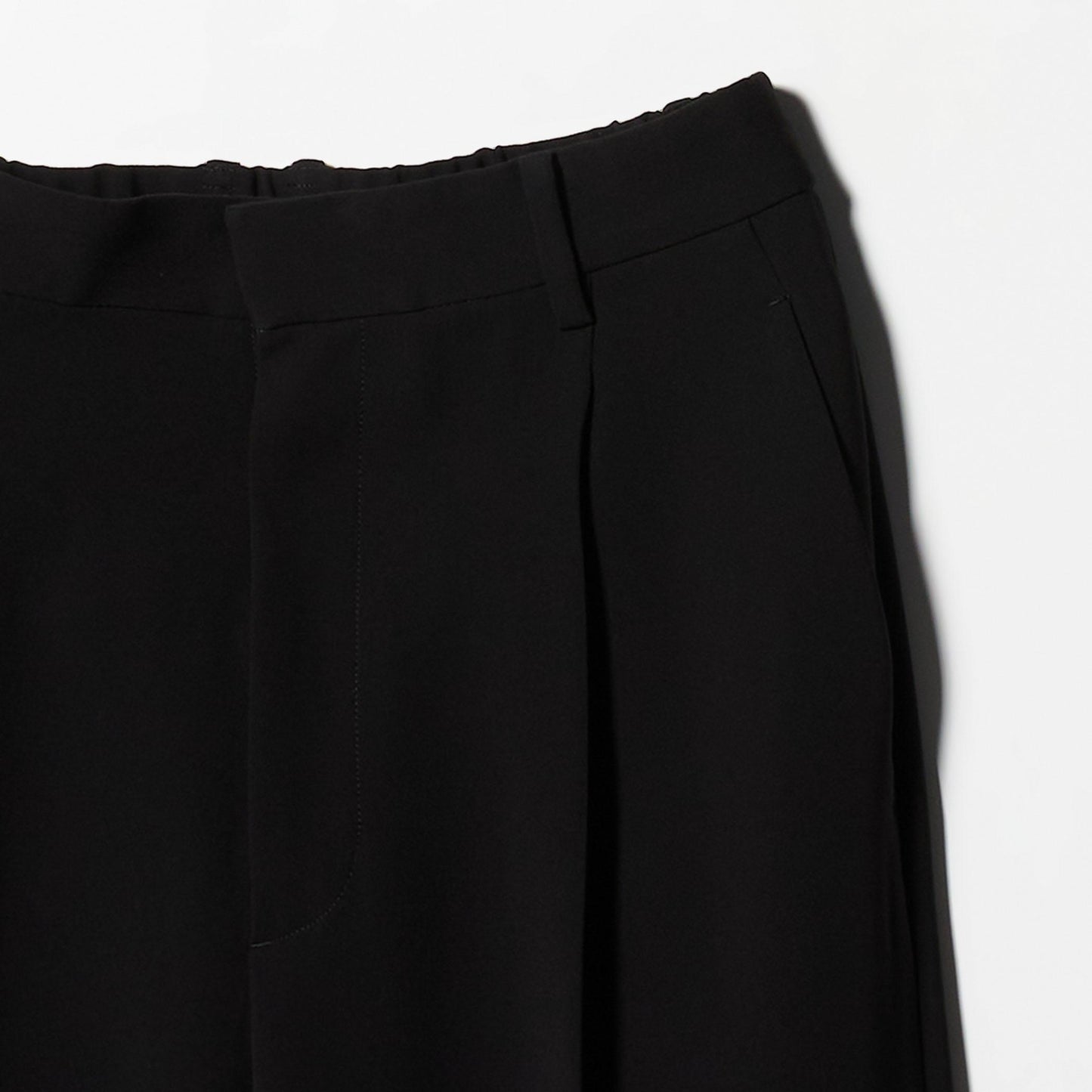 タックワイドストレートパンツ ウォッシャブル