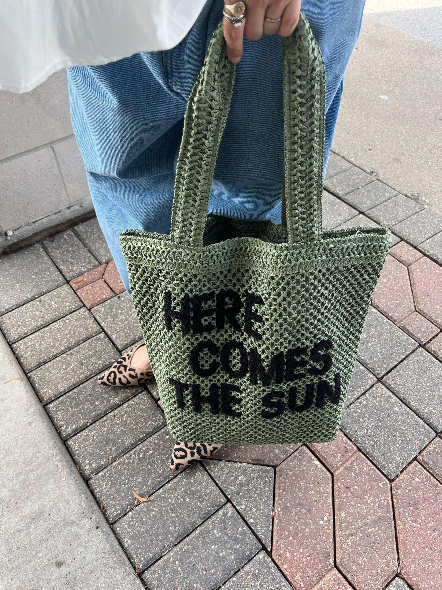 カーキロゴメッシュバッグ