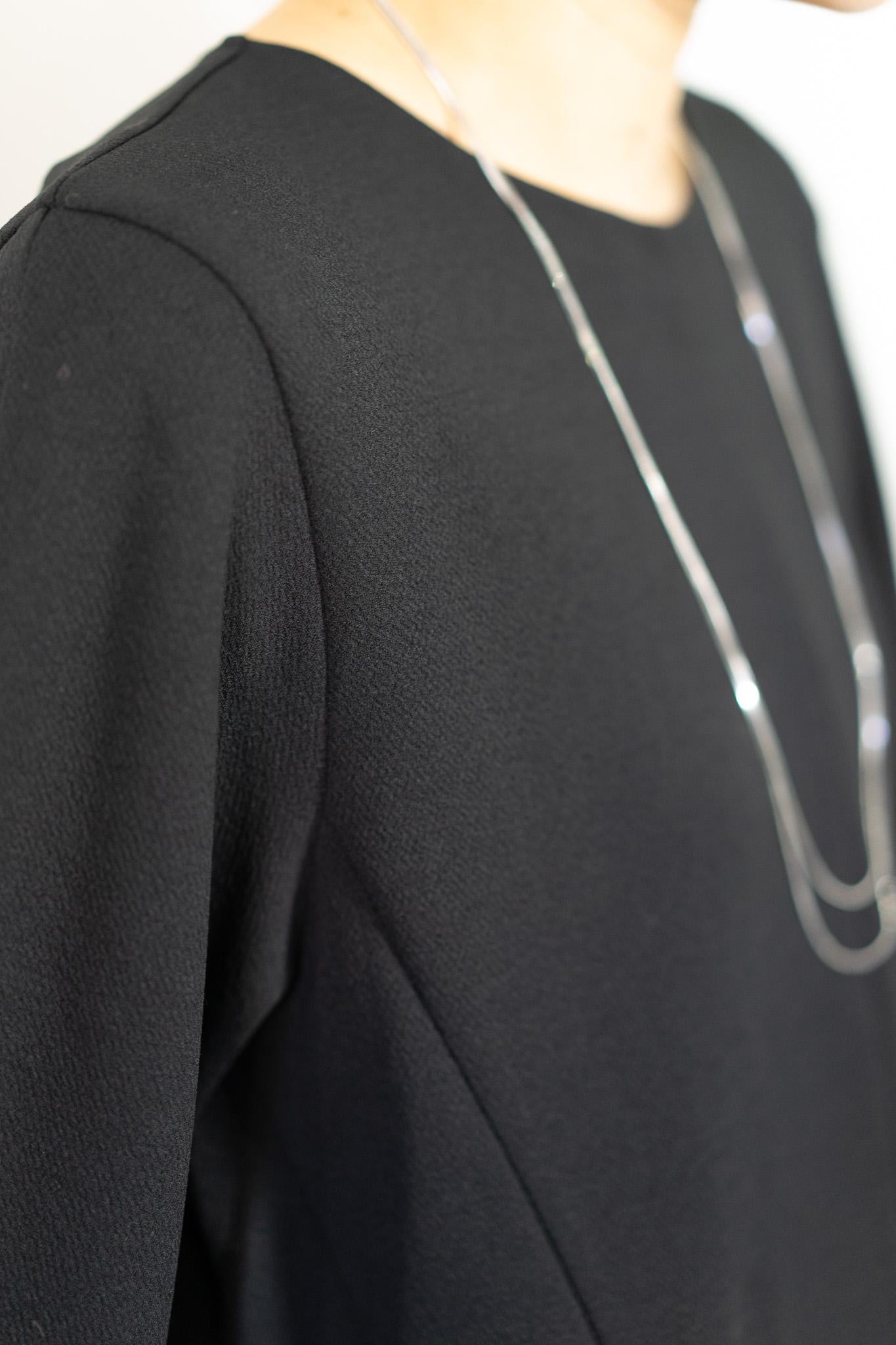 ウエストカーブカットソーブラウス