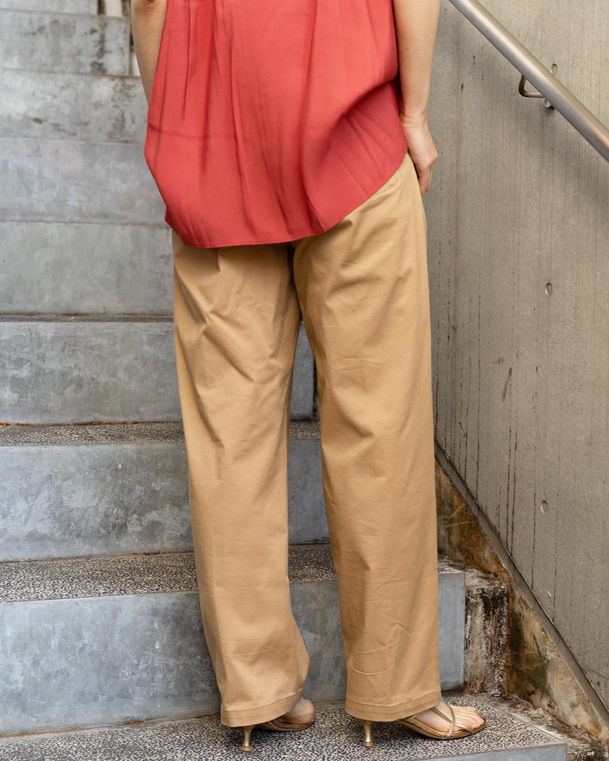 タックパンツ