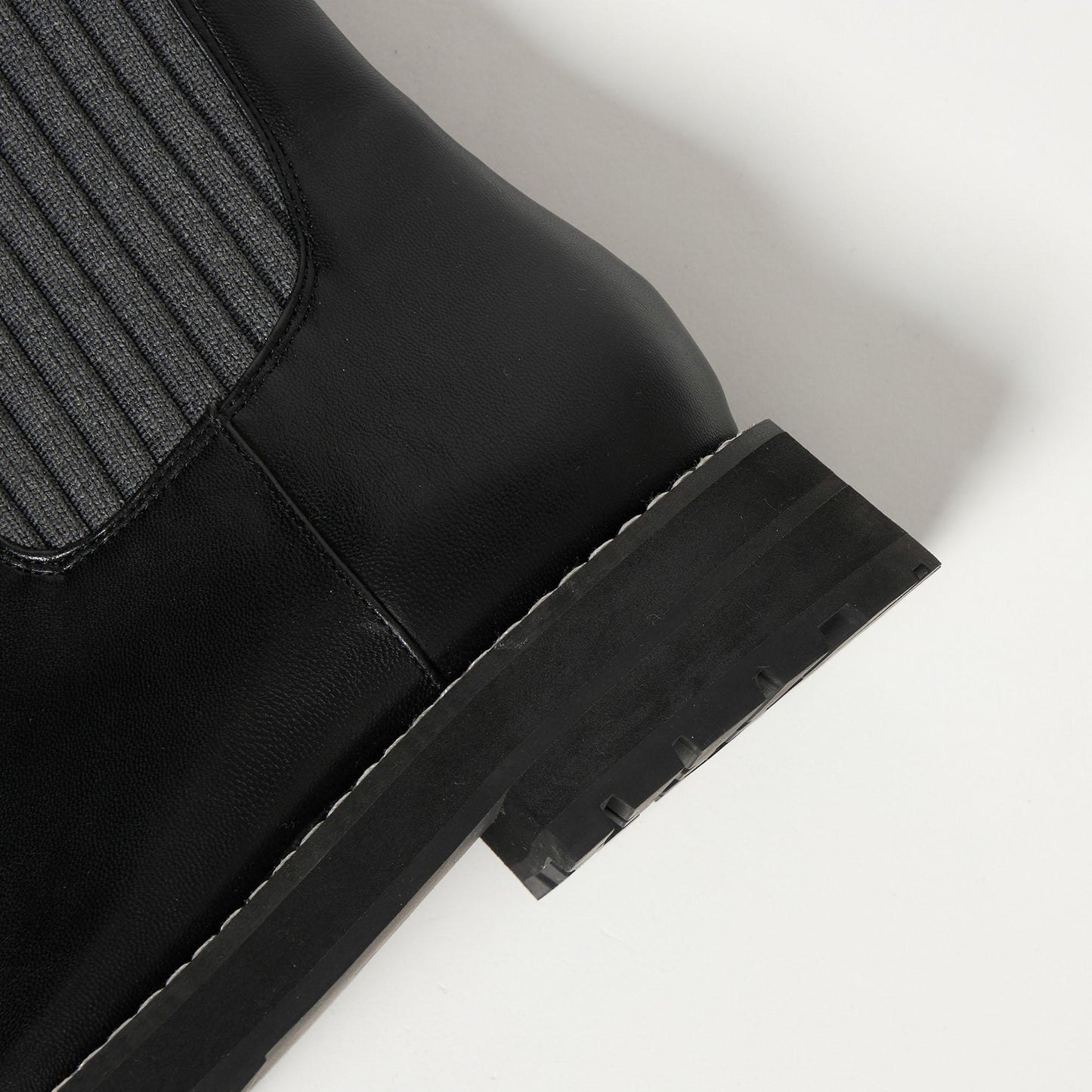 ストレッチ ショートブーツ(3cmヒール)撥水