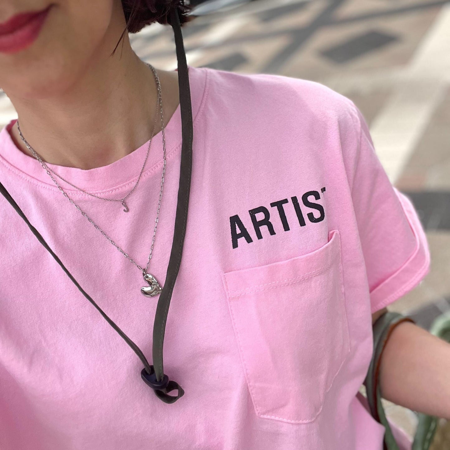 バックロゴピンクTシャツ