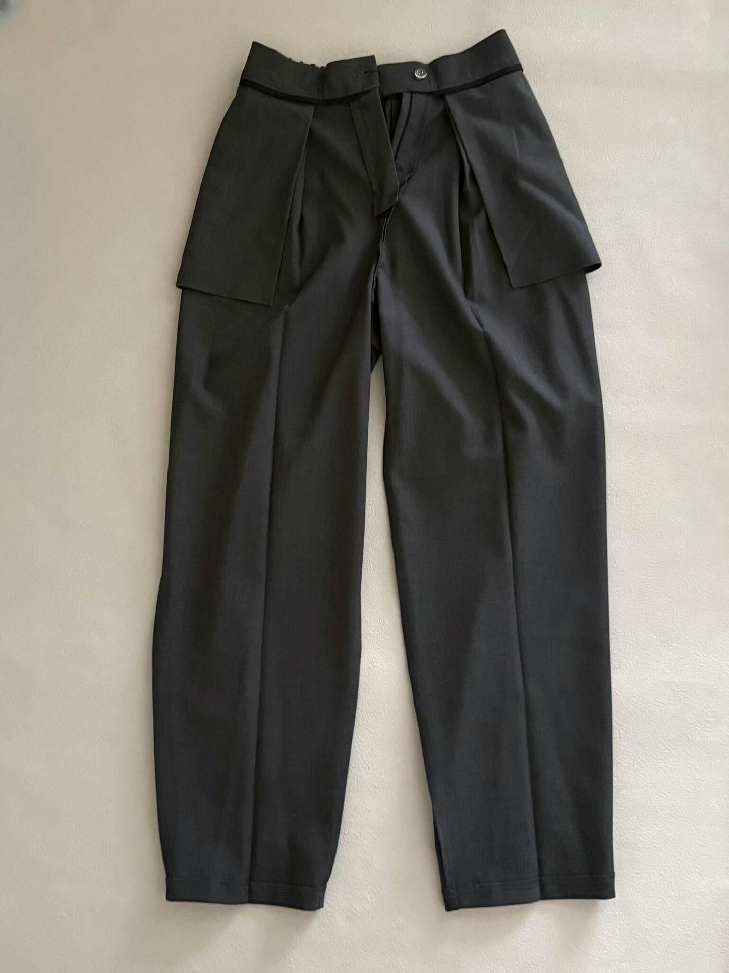 Hansome tapered slacks