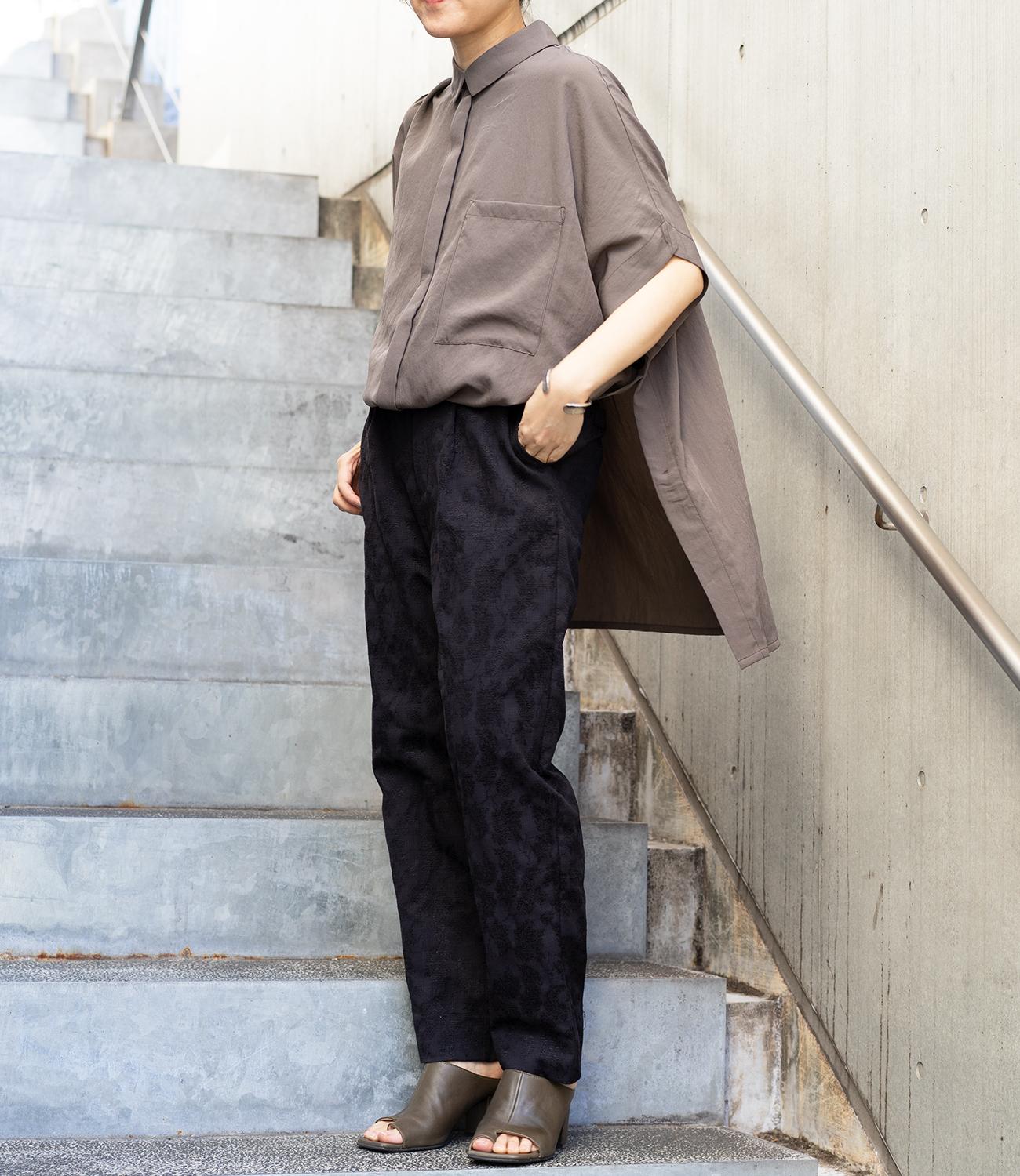 フローラルジャガードテーパードパンツ