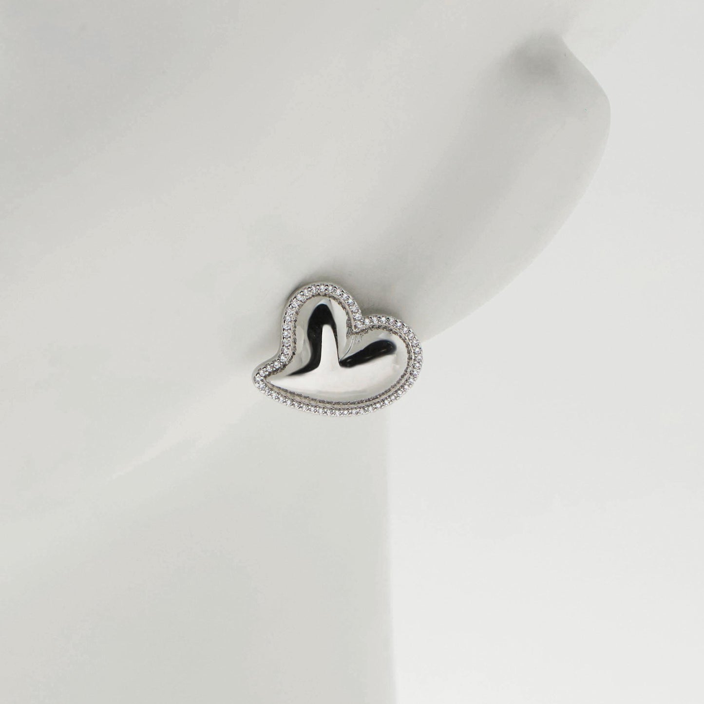 フローイング ハート ピアス