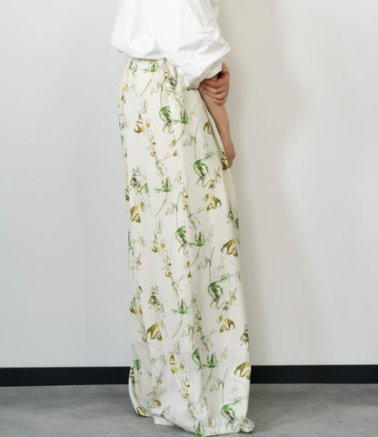 ボタニカル柄イージーパンツ