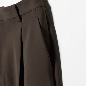 タックワイドストレートパンツ ウォッシャブル