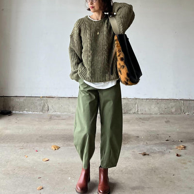 ケーブル編みカーキニット