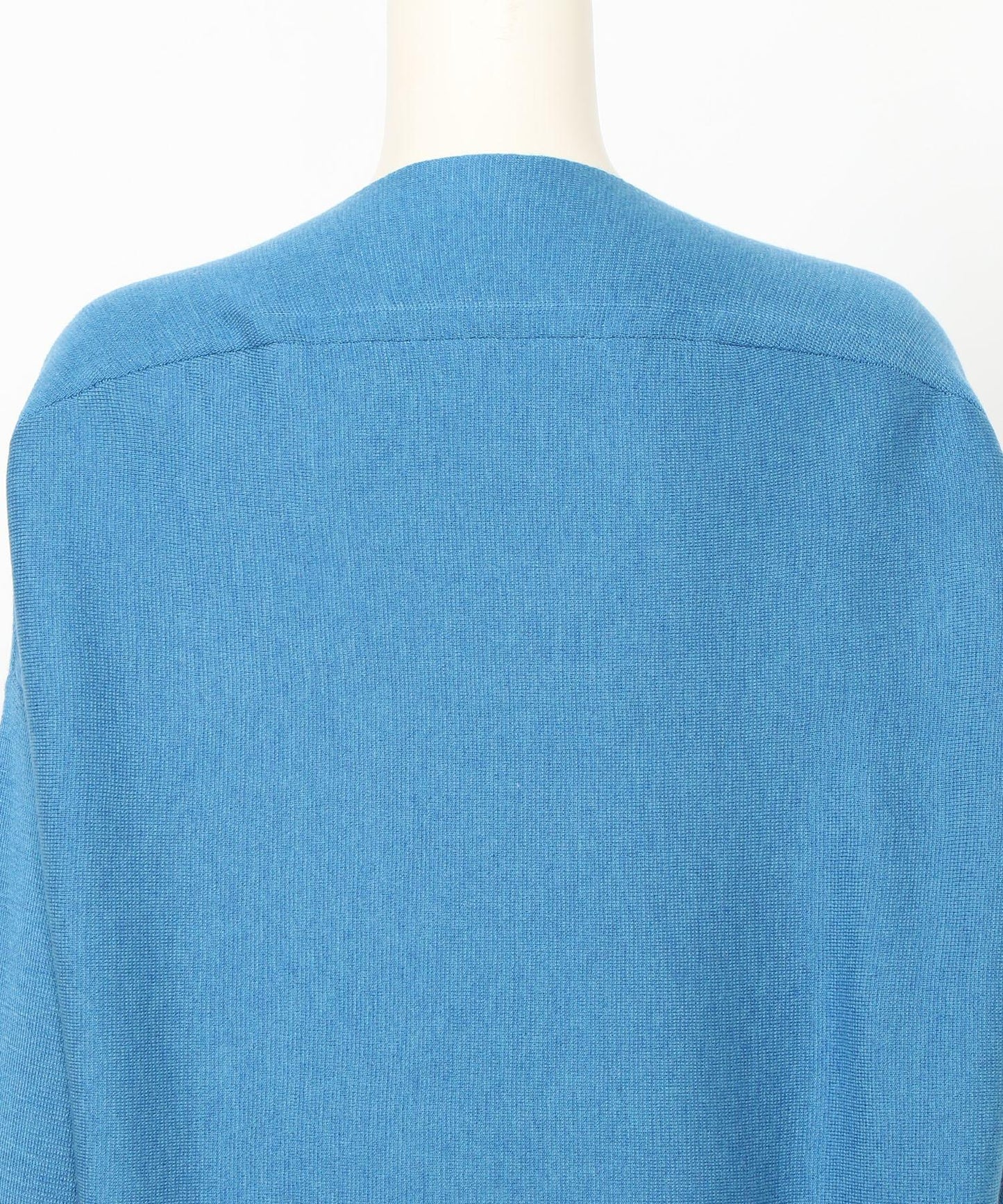 ボートネックニット