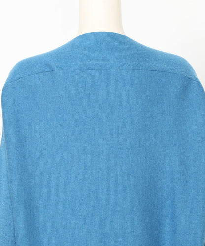 ボートネックニット