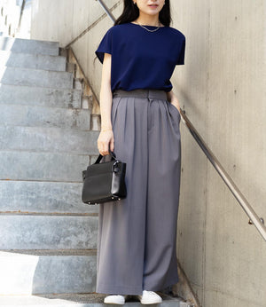 コクーンシルエットボートネックカットソー