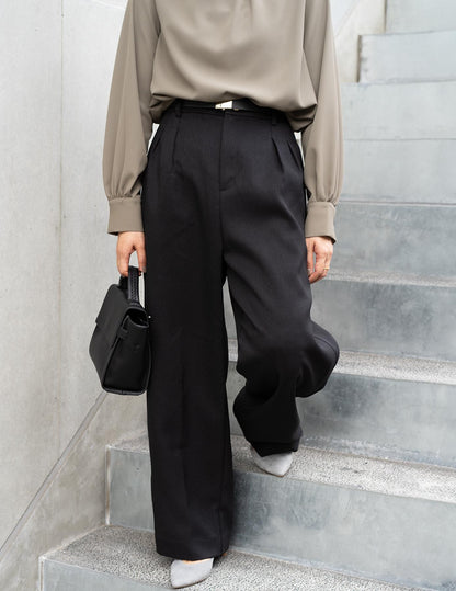 ワイドストレートパンツ