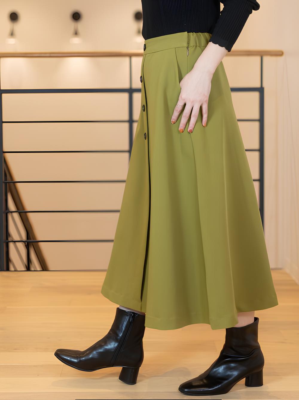 フレアボタンスカート