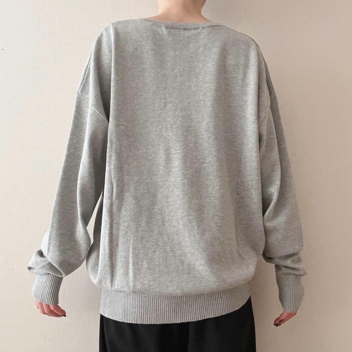 カシミアVネックニット