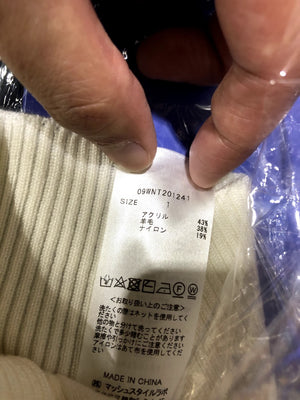 サイドスリットリブタートルニット