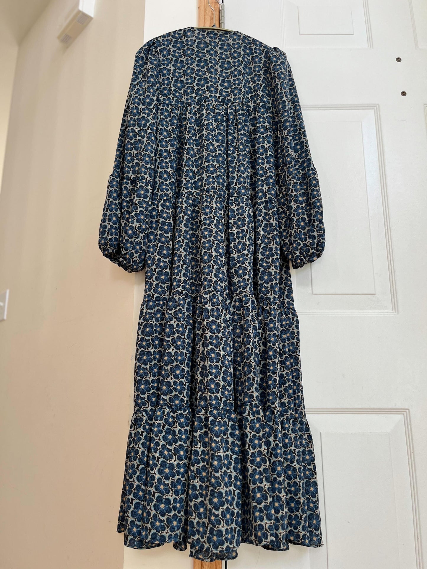 北欧調フラワーワンピース