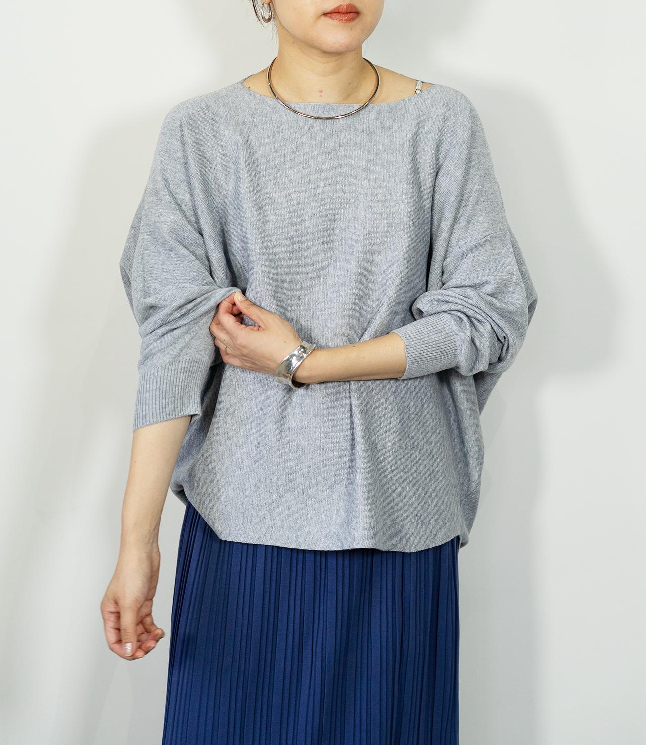 ボートネックニット