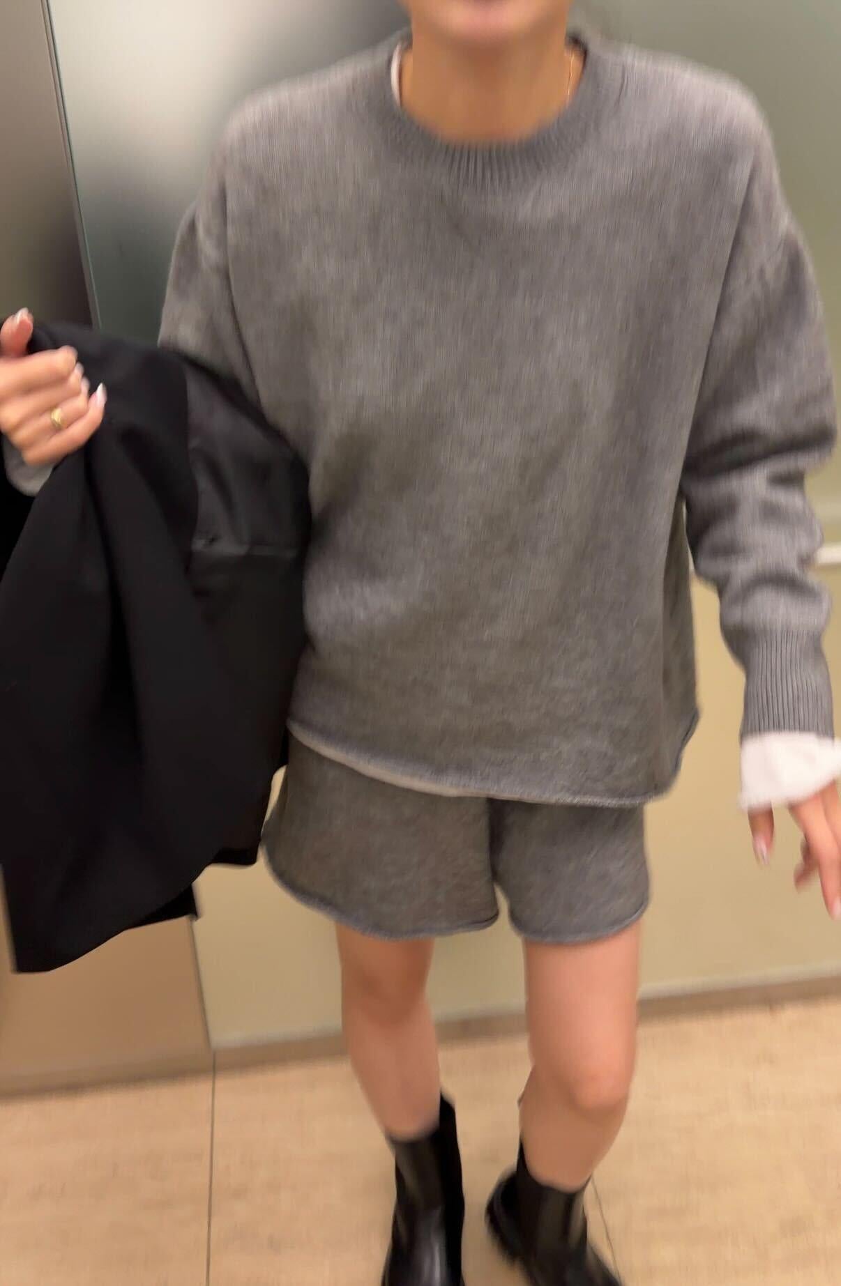 リラックスショートニットアップ