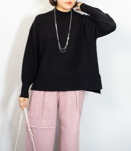 ハイネックスクエアニット