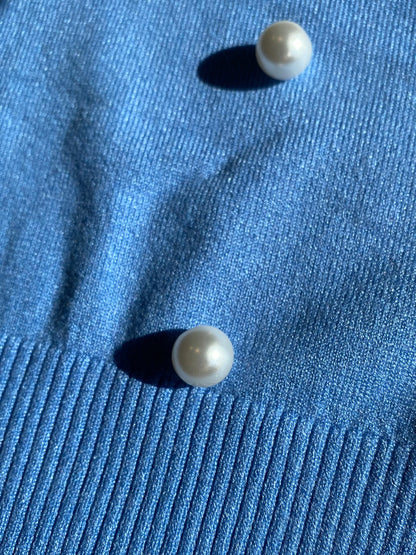 パールボタンVネックカーディガン