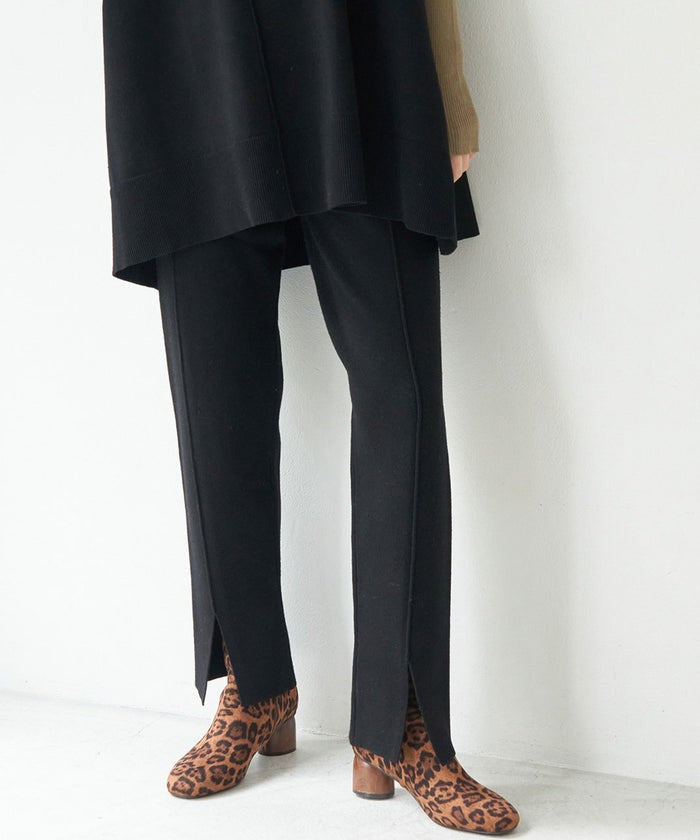 センタースリットパンツ