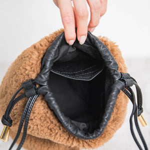 【WEB限定】【VIOLAd'ORO】ボア巾着ミニバッグ　ELMO / V-8925