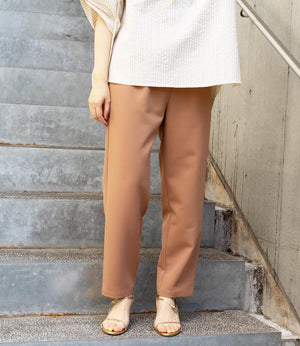 美シルエットテーパードパンツ