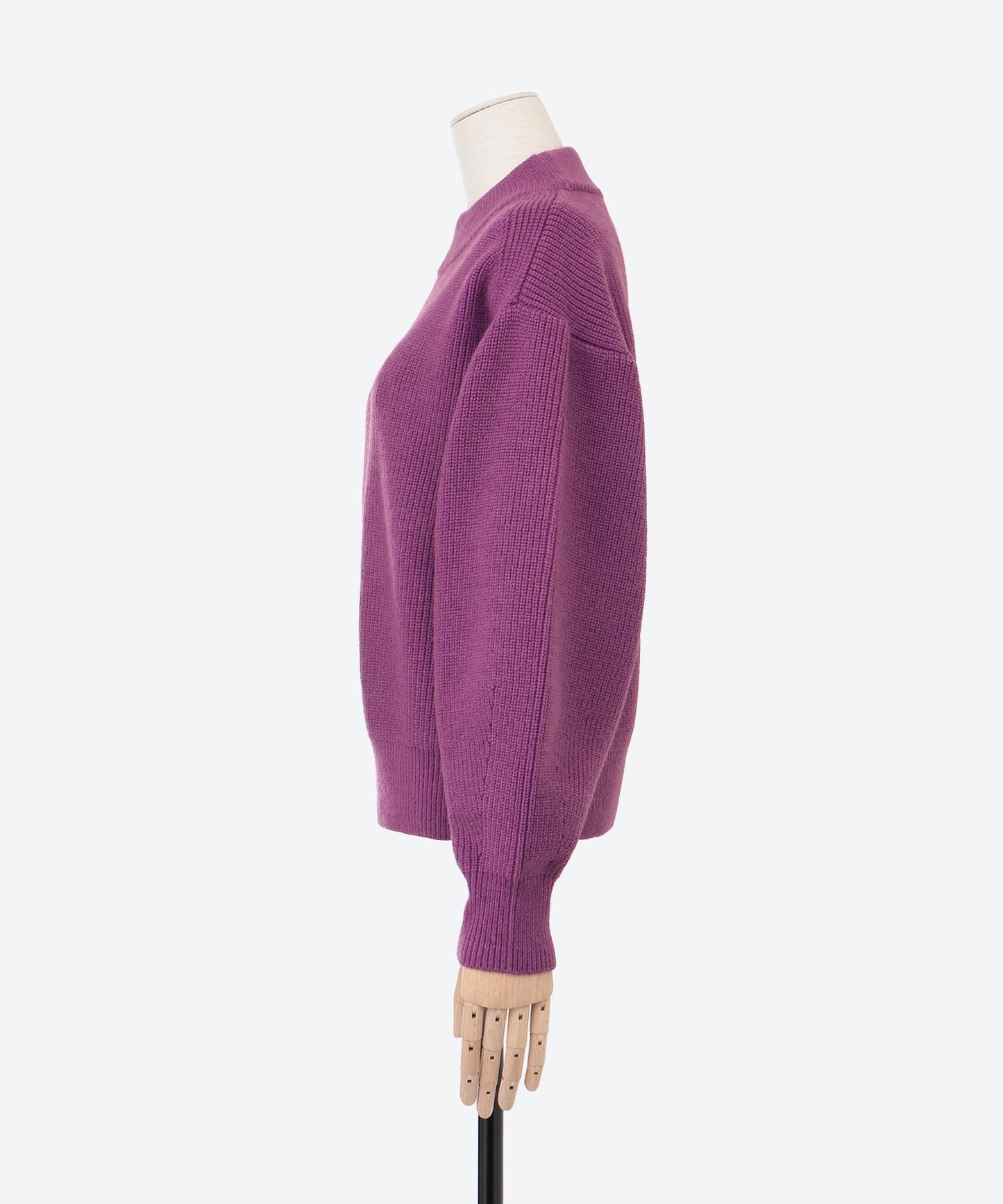 ハイネックボリュームスリーブニット