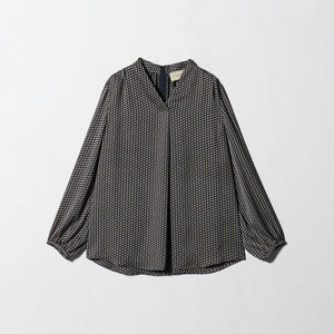 バック サテン Vネック ロングスリーブ ブラウス ‐ウォッシャブル‐