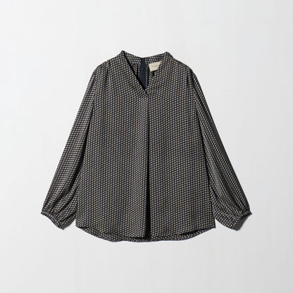 バック サテン Vネック ロングスリーブ ブラウス ‐ウォッシャブル‐