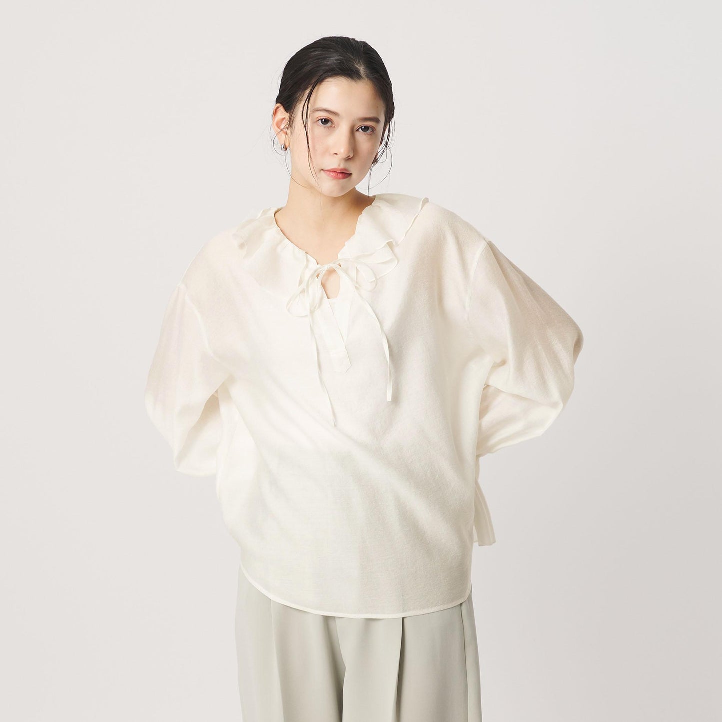 ラッフル スキッパーブラウス