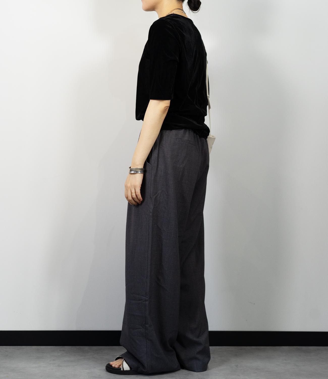 ストレッチタックストレートパンツ