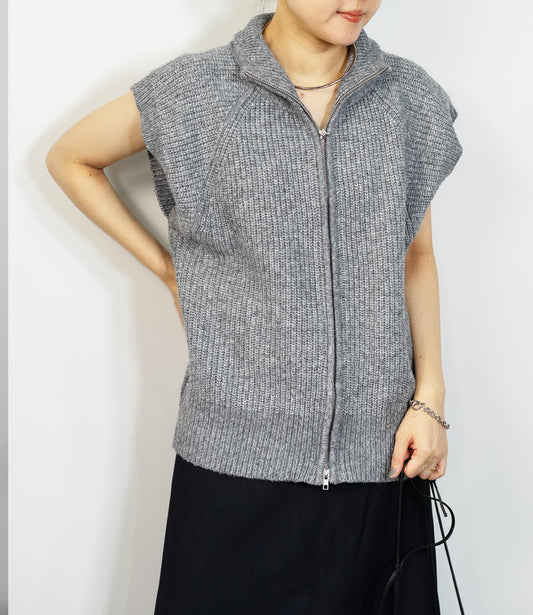 ラグランハイネックニット