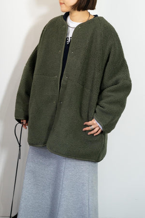 リバーシブルボアキルティングノーカラーアウター