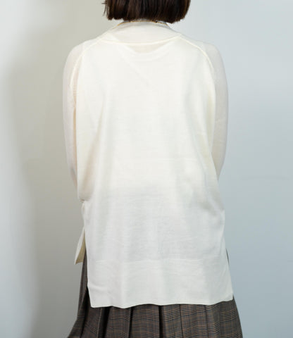 モックネックラグランニット