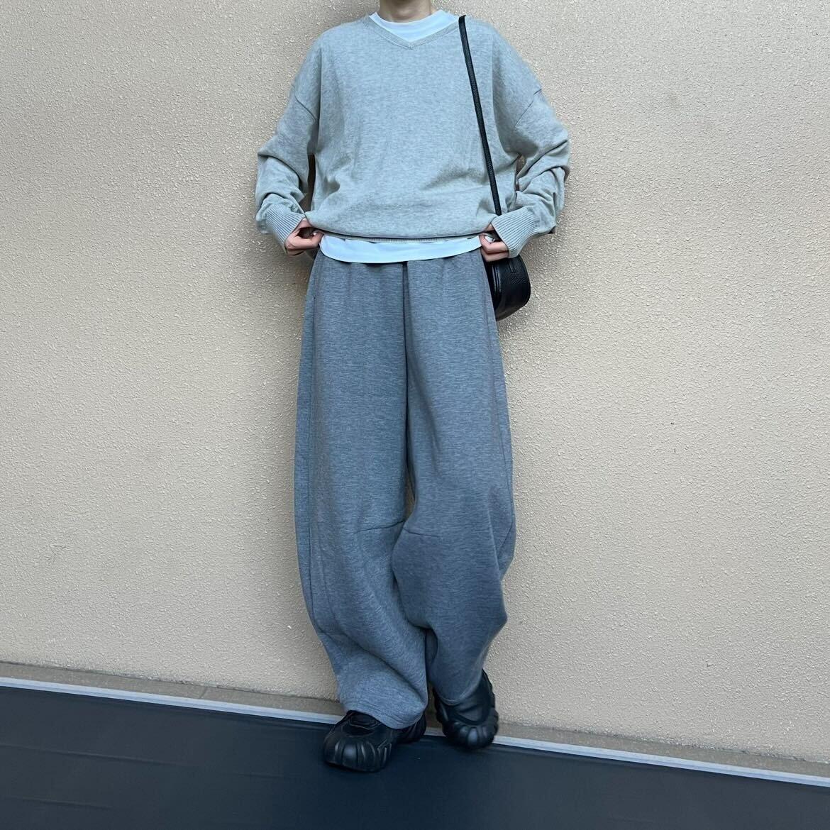 カシミアVネックニット