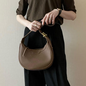 ハーフムーンショルダーバッグ