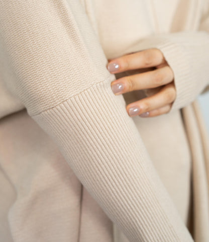 ハイネックポンチョニット