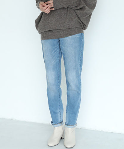 【WEB限定】大人フィットな脚長スリムストレート