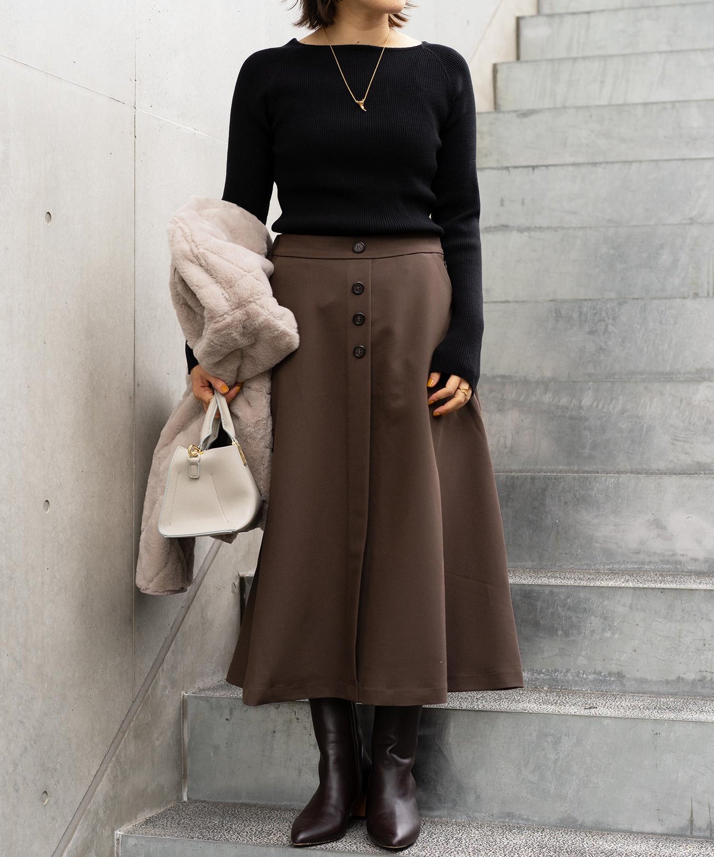 フレアボタンスカート