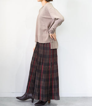 クルーネックサイドスリットニット