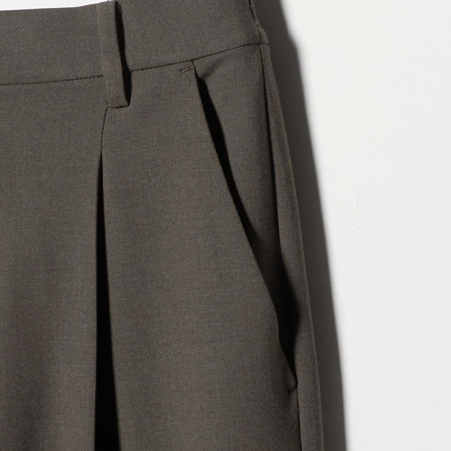 タックテーパードパンツ ウォッシャブル